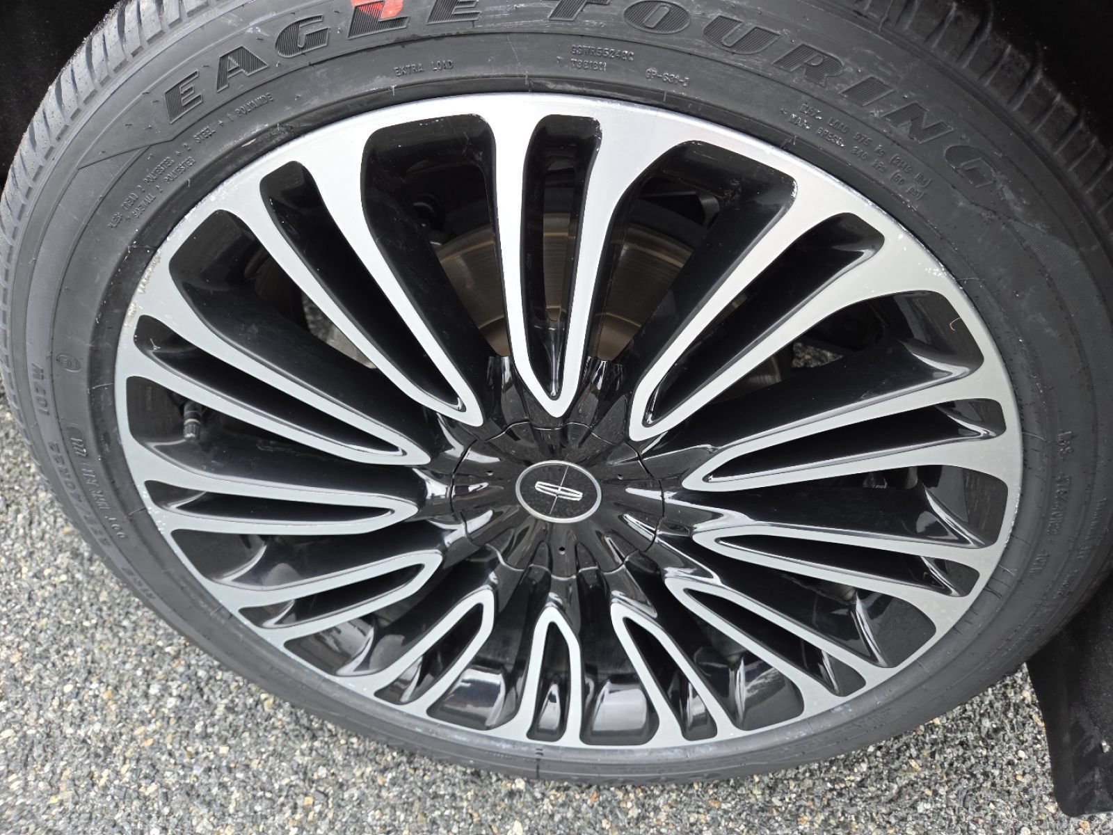 Used 2023 Lincoln Aviator Black Label AWD/4WD image 14