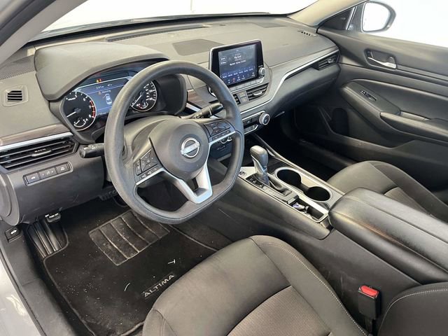Used 2024 Nissan Altima 2.5 SV image 10