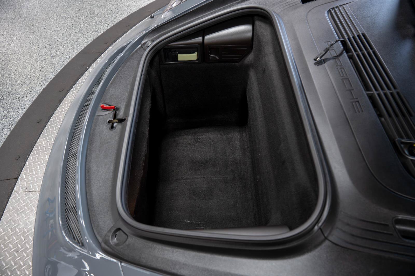 Used 2018 Porsche 911 GT3 RWD image 53