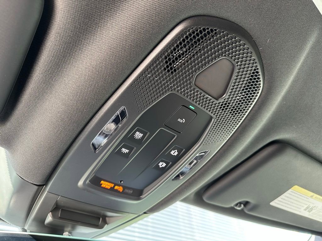 Used 2025 Porsche Cayenne S image 35