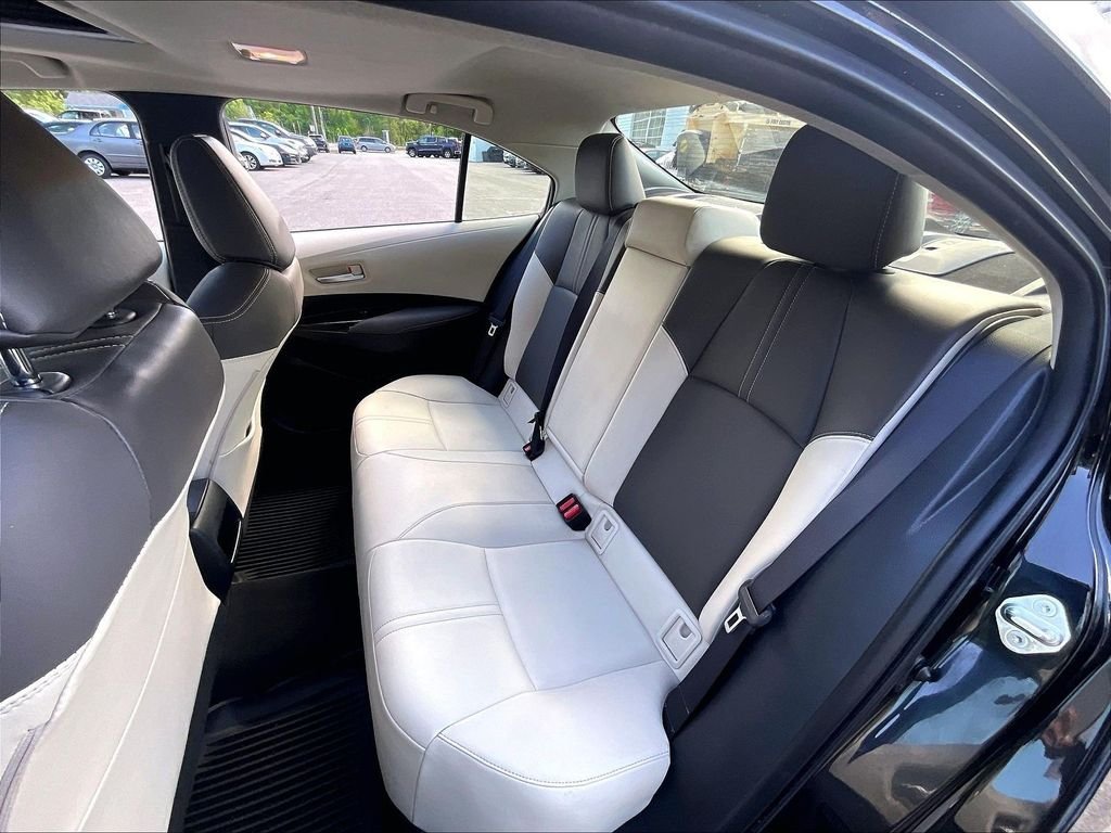 Used 2020 Toyota Corolla XLE FWD image 25