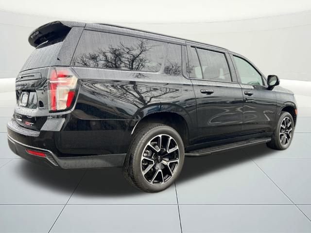 Used 2024 Chevrolet Suburban RST w/ Luxury Package image 4