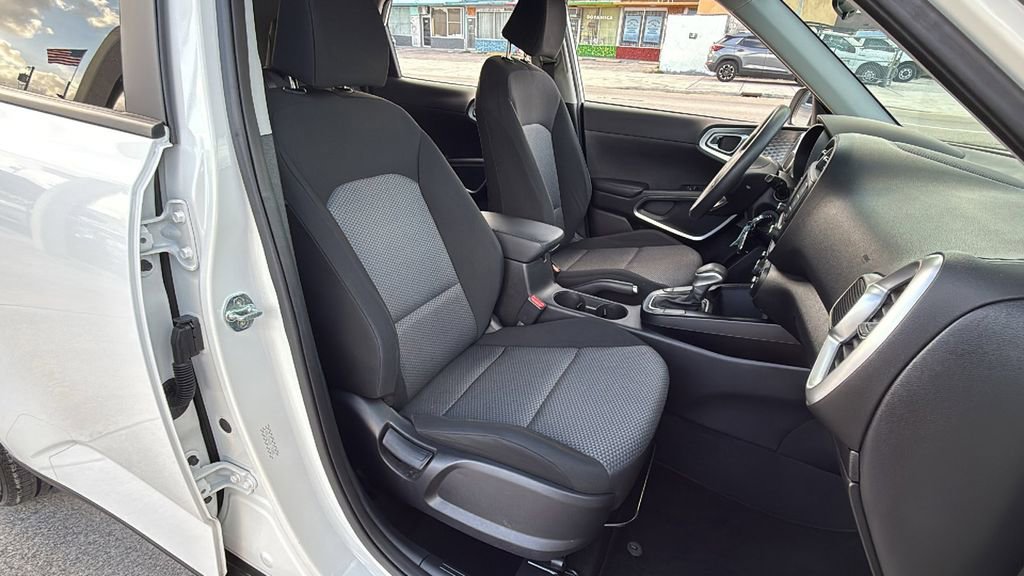 Used 2022 Kia Soul LX w/ Technology Package FWD image 38