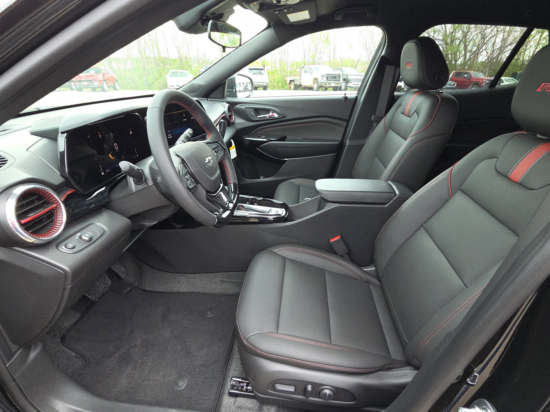 New 2026 Chevrolet Trax RS w/ Driver Confidence Package image 15