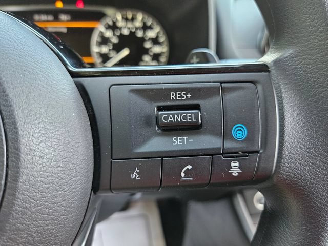 Used 2023 Nissan Rogue SV AWD/4WD image 30