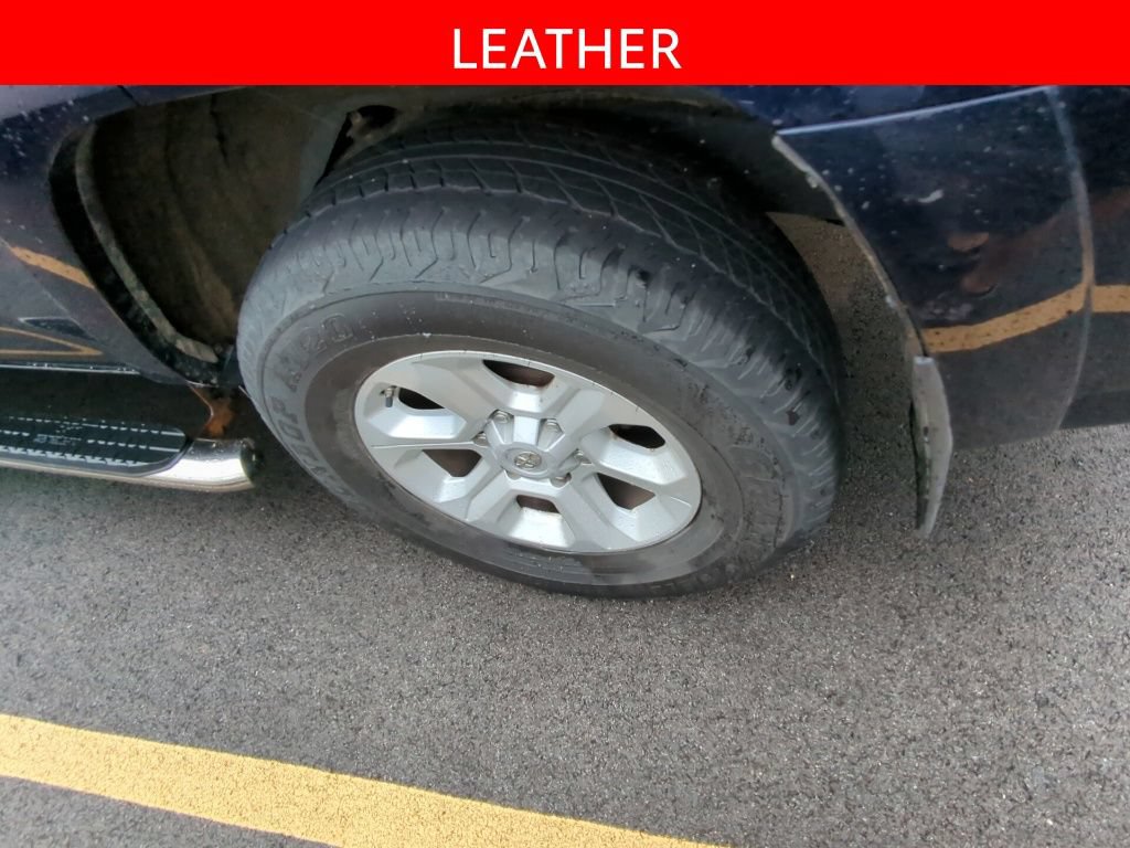 Used 2017 Toyota 4Runner SR5 Premium AWD/4WD image 5