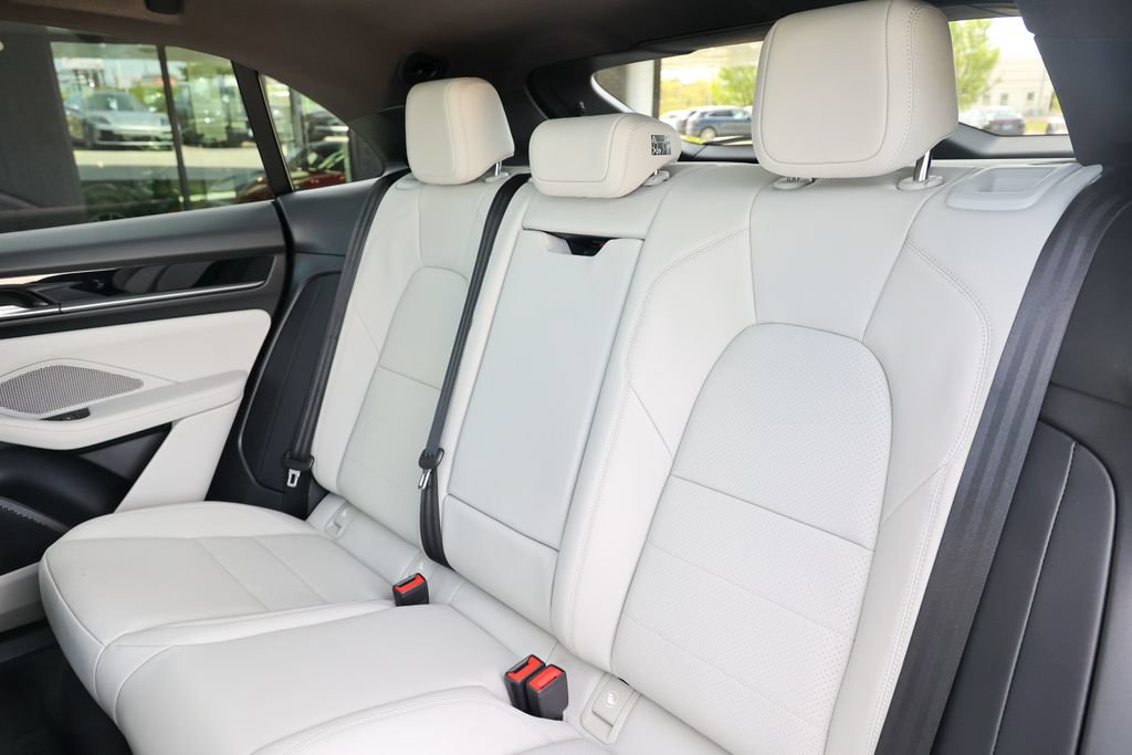 New 2026 Porsche Macan 4 Electric AWD/4WD image 27