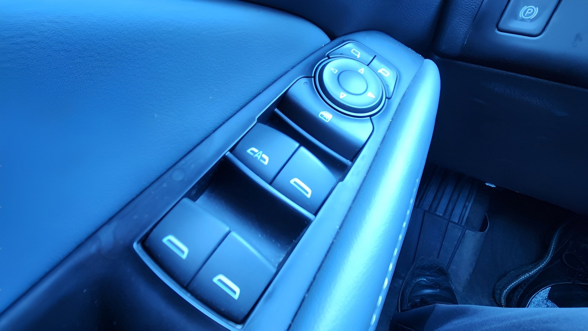 Used 2023 Buick Enclave Essence w/ Trailering Package, 5000 lbs. image 18