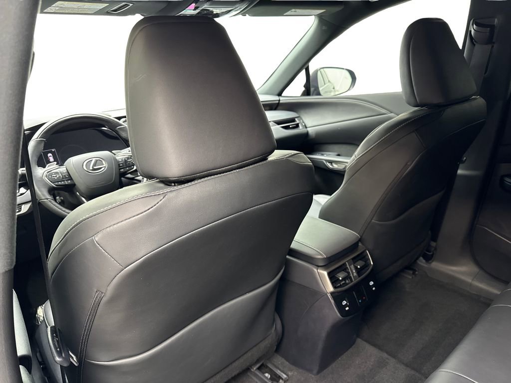 Used 2024 Lexus RX 350h w/ Cold Area Package AWD/4WD image 34