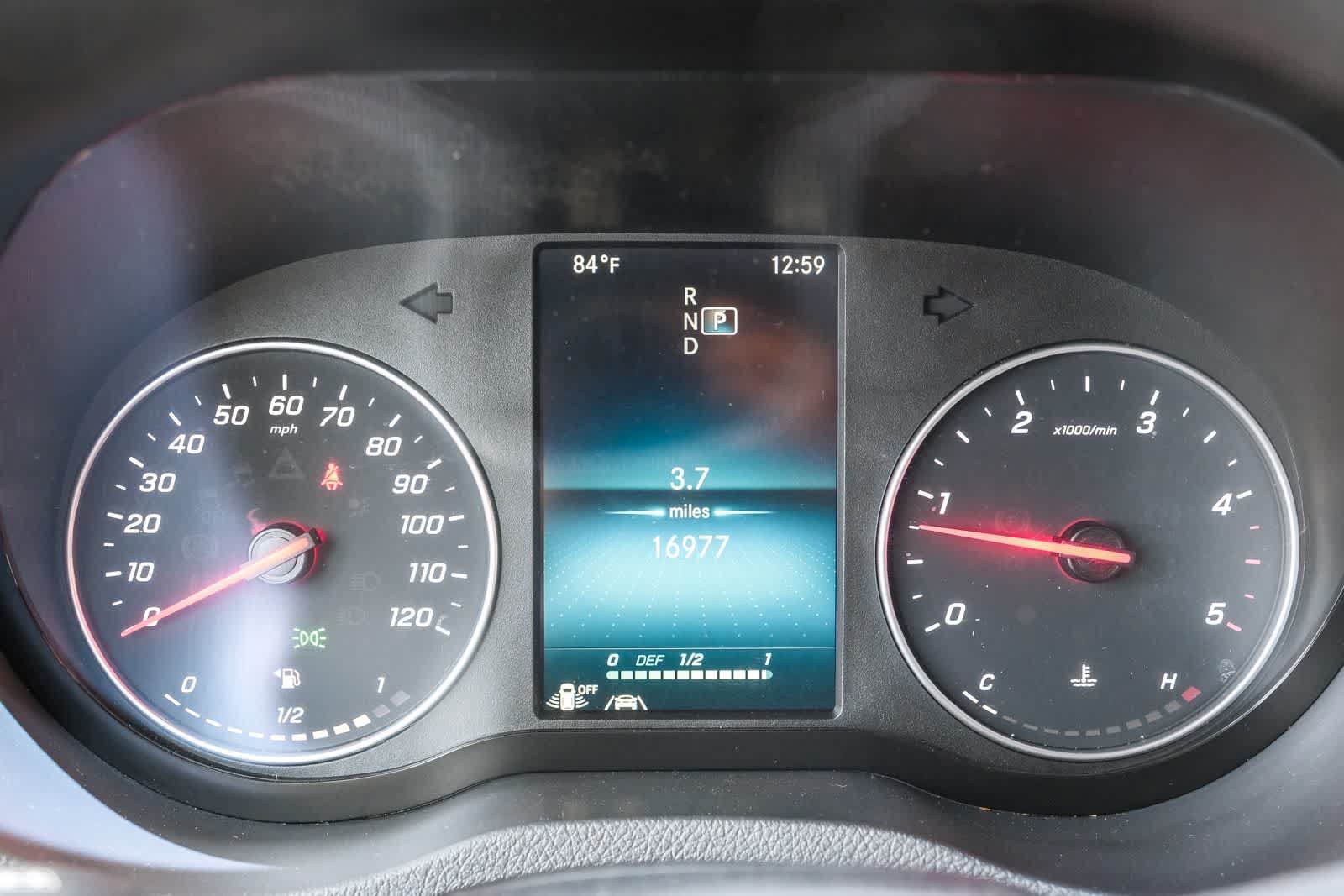 Used 2023 Mercedes-Benz Sprinter 4500 image 21