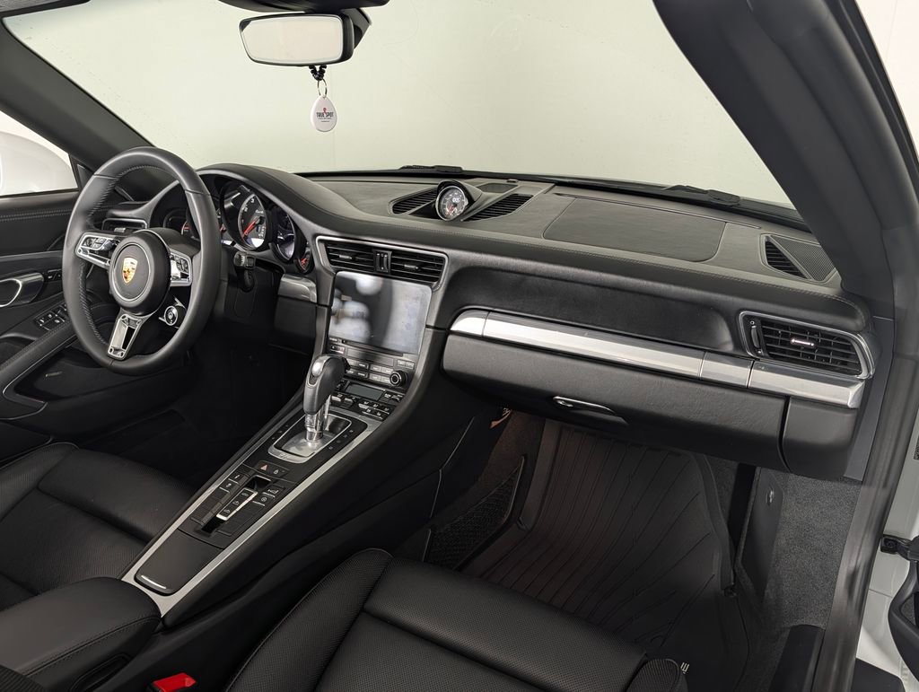 Certified 2019 Porsche 911 Turbo image 18