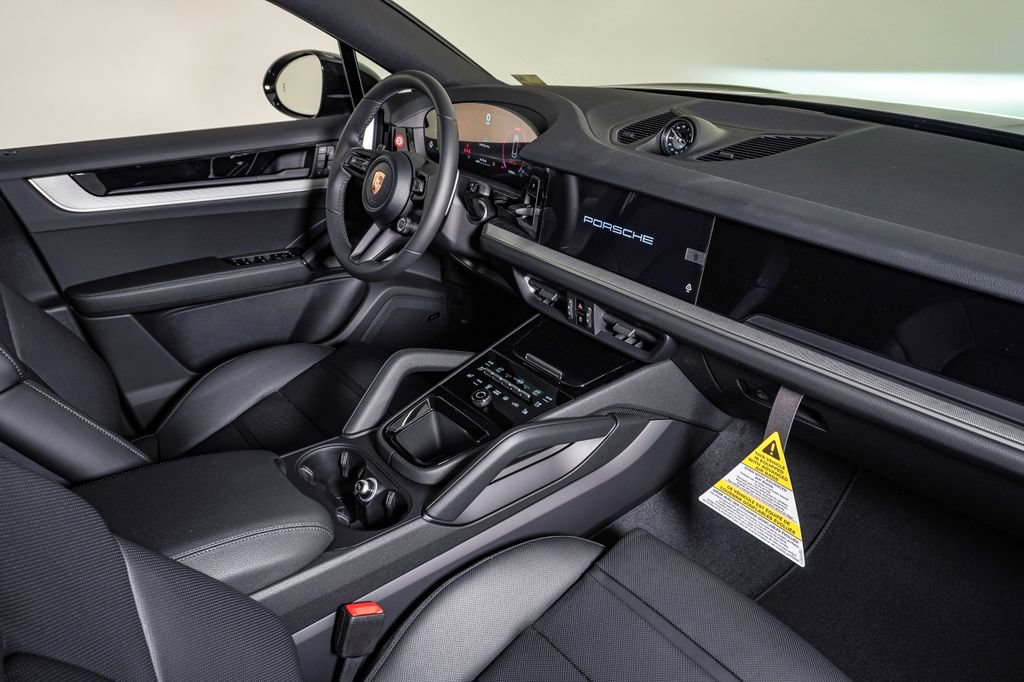 New 2026 Porsche Cayenne Coupe AWD/4WD image 14