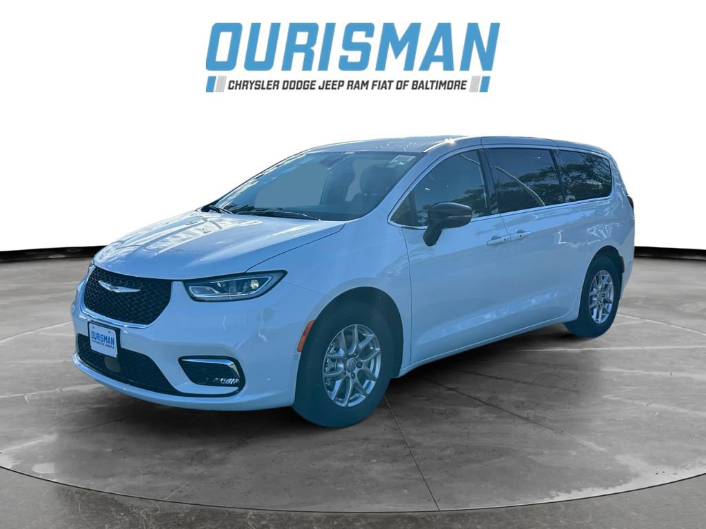 New 2026 Chrysler Pacifica Select image 2