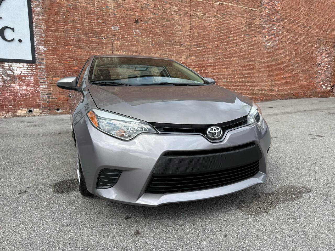 Used 2015 Toyota Corolla LE image 2