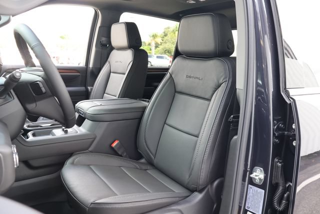 New 2026 GMC Sierra 3500 Denali w/ Denali Reserve Package AWD/4WD image 15