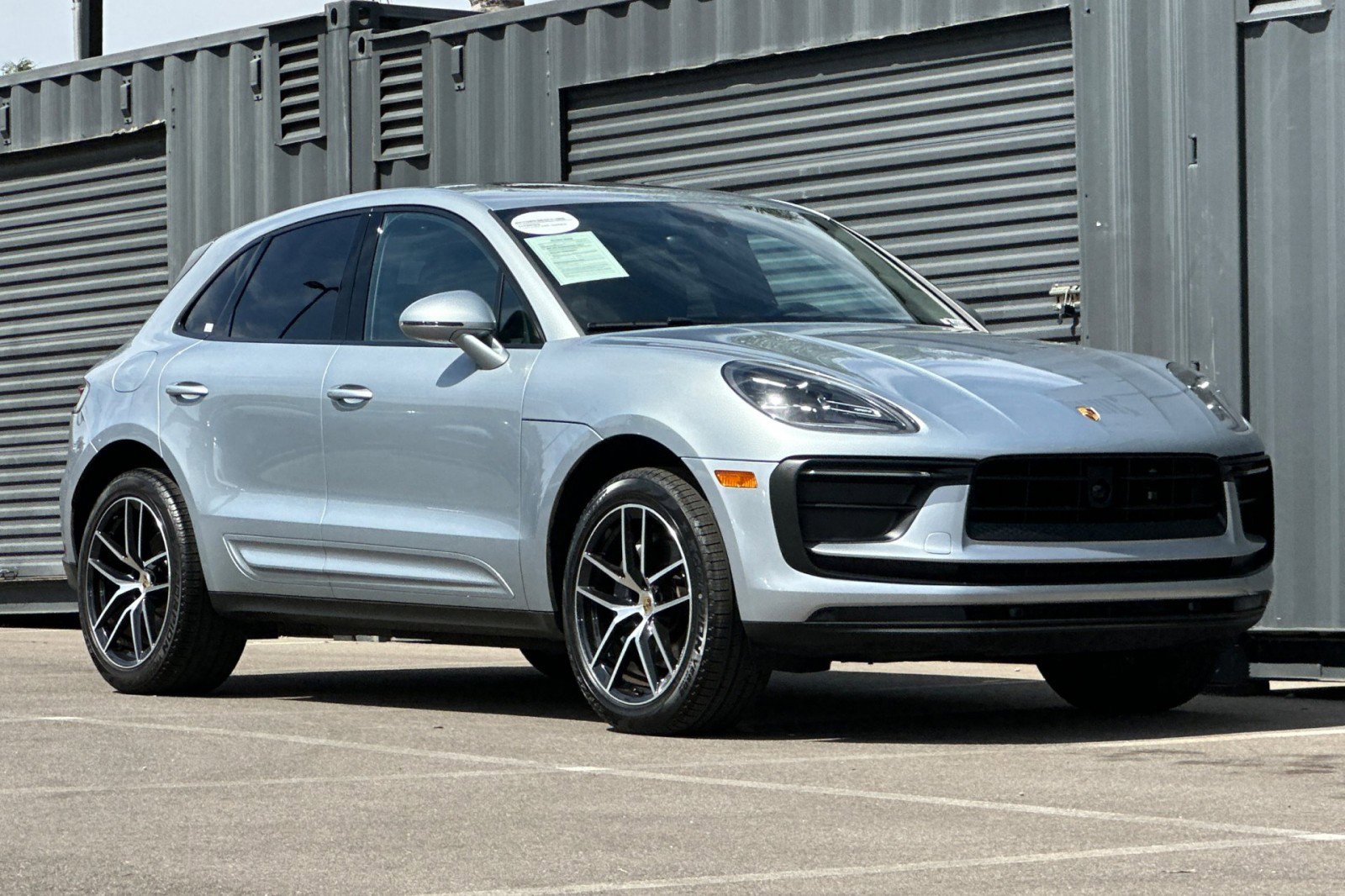 Certified 2023 Porsche Macan AWD/4WD image 10