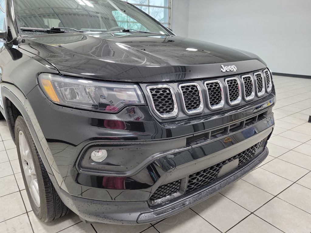 Used 2023 Jeep Compass Latitude image 19