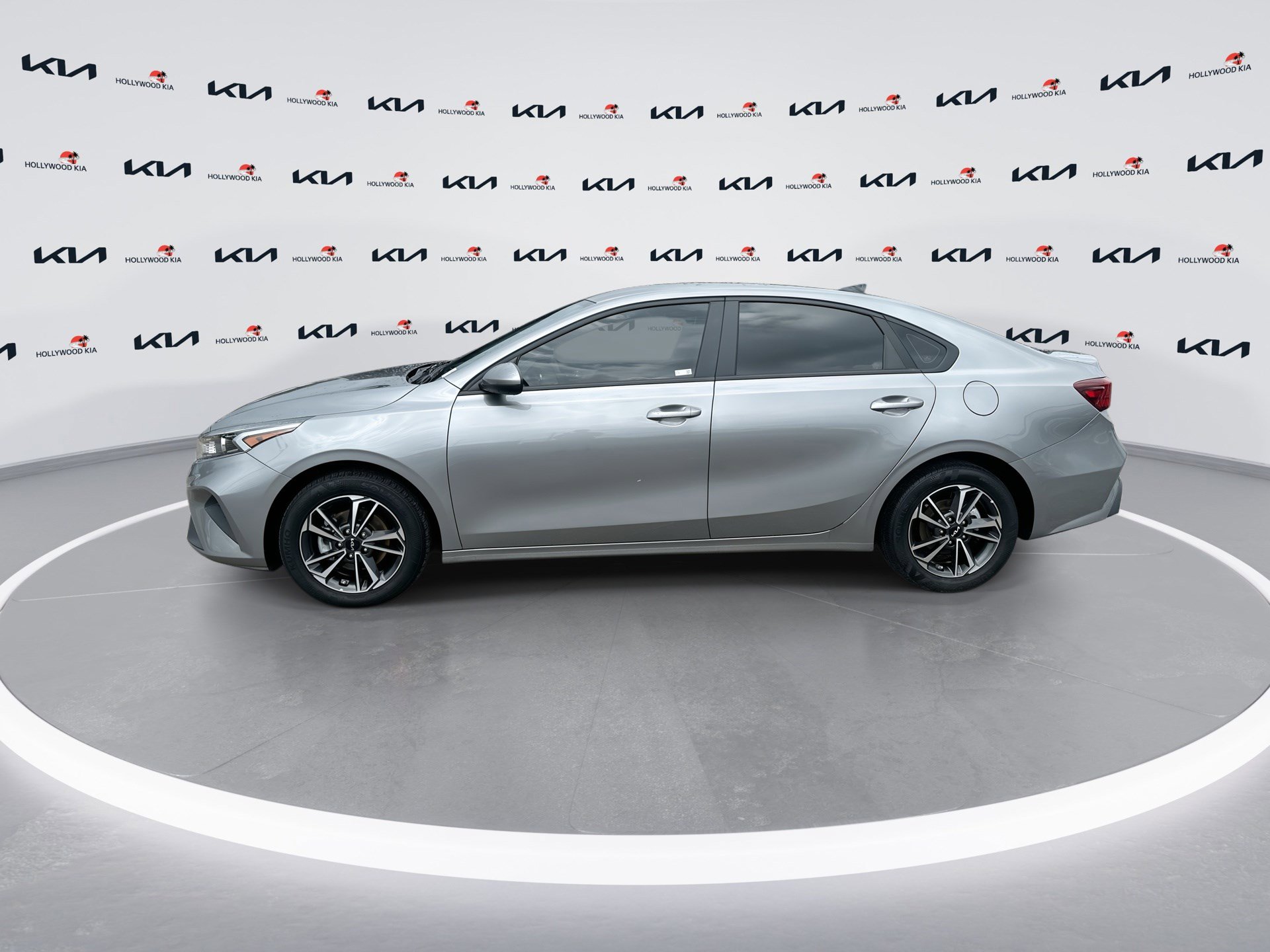 Certified 2024 Kia Forte LXS FWD image 5