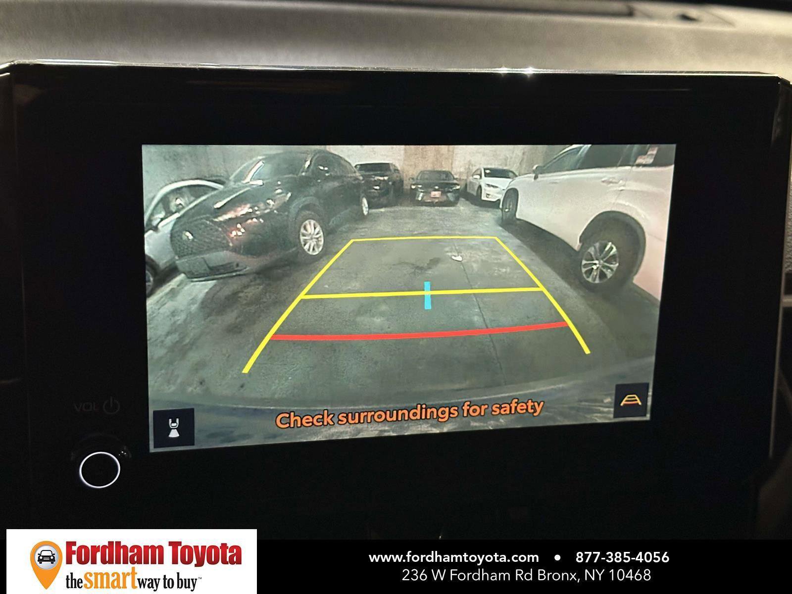 Used 2025 Toyota Corolla Cross XLE image 22