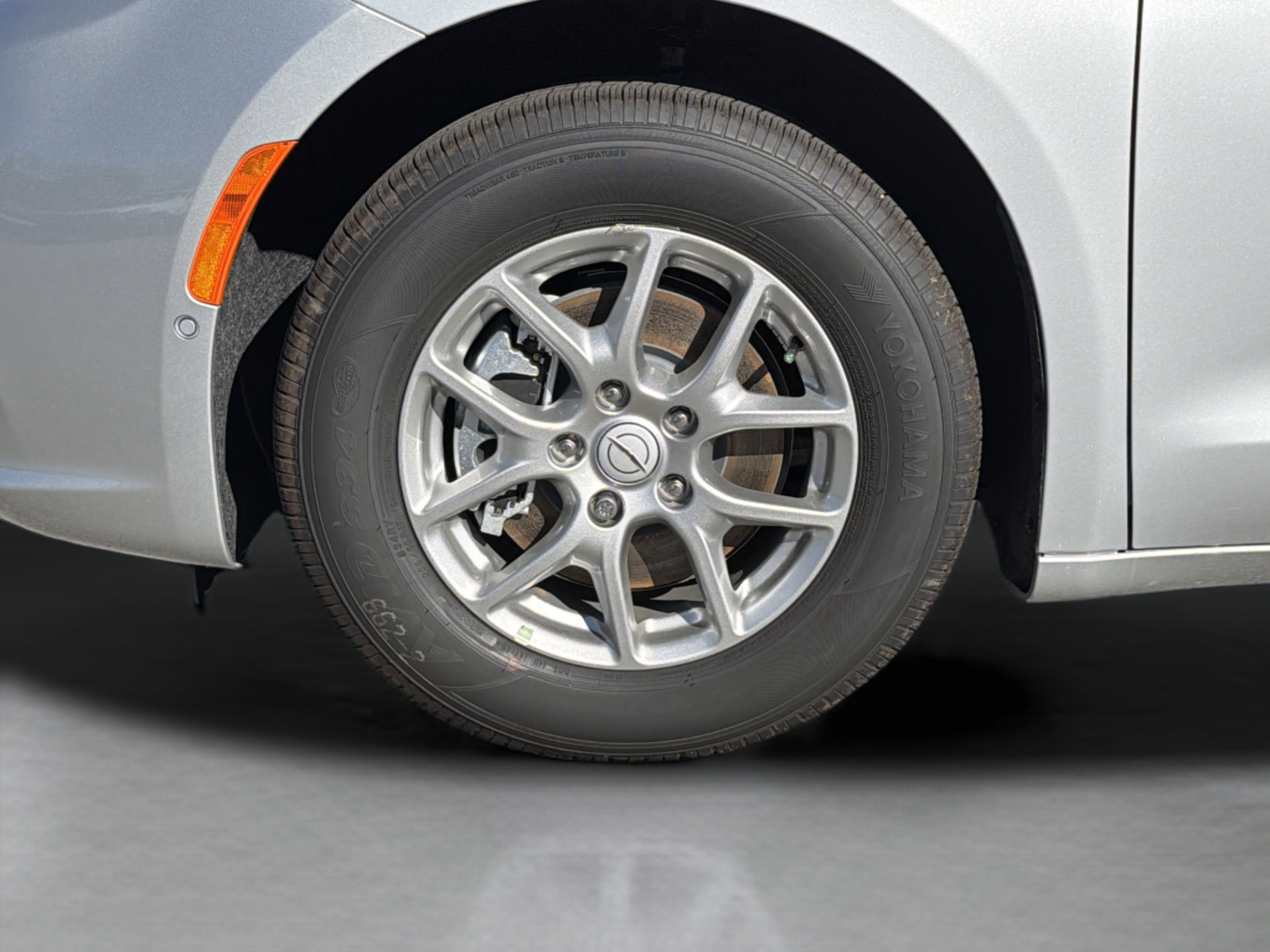 New 2026 Chrysler Pacifica Select FWD image 9