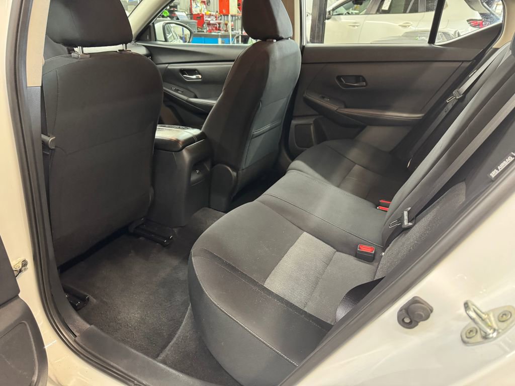 Used 2024 Nissan Sentra SV FWD image 15