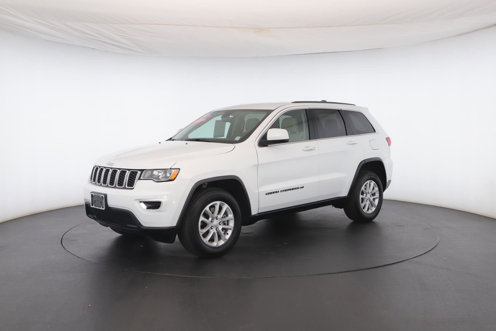 Used 2022 Jeep Grand Cherokee Laredo E image 37