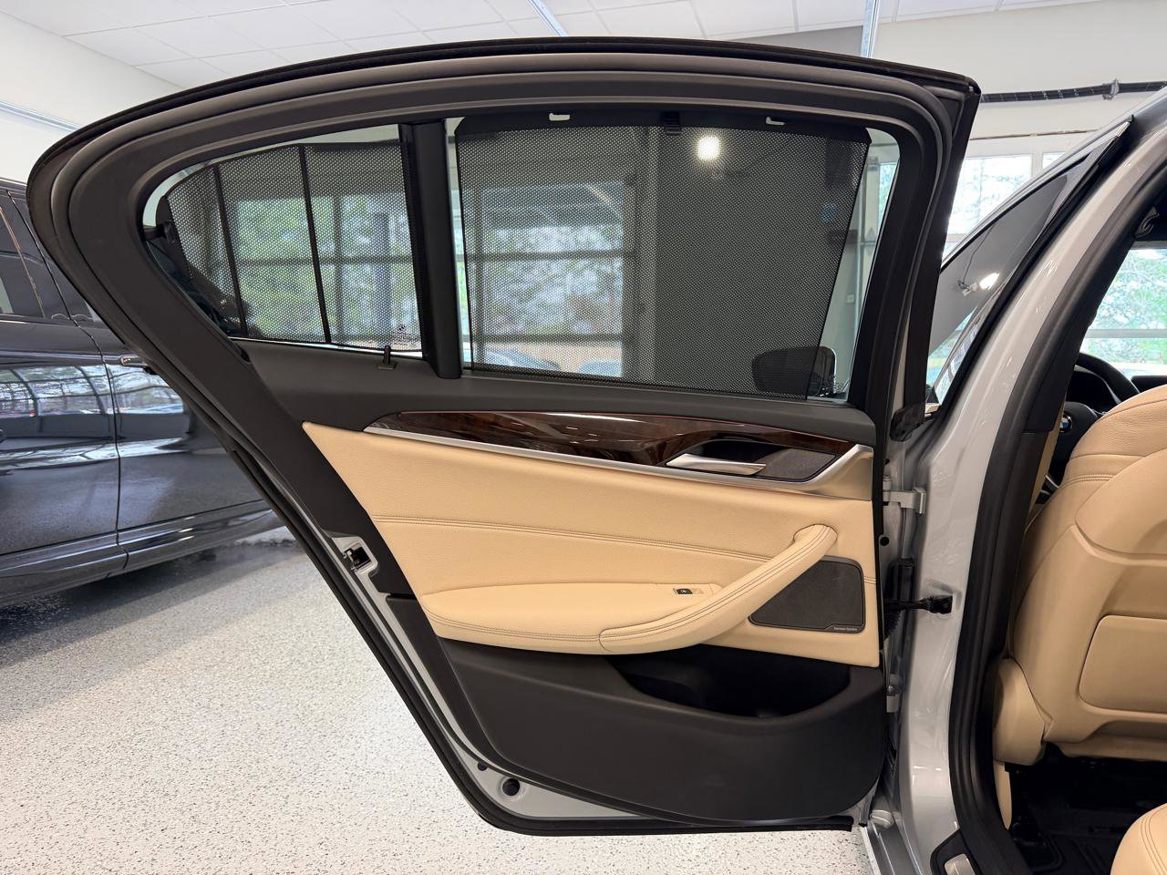 Used 2019 BMW 530i w/ Premium Package RWD image 24