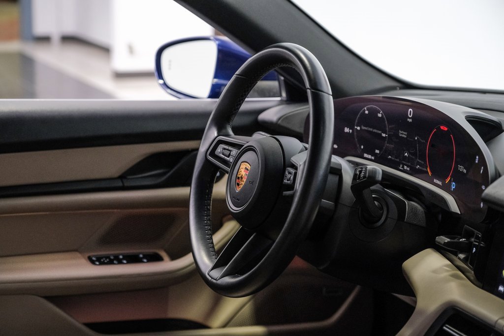 Used 2022 Porsche Taycan 4S image 16