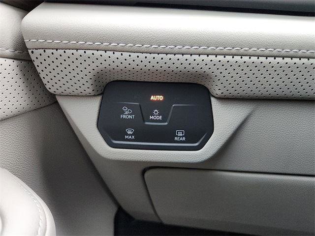 Certified 2025 Volkswagen Atlas SE w/ Panoramic Sunroof Package image 24