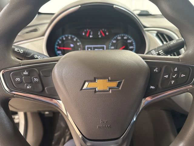 Used 2018 Chevrolet Malibu LS image 14