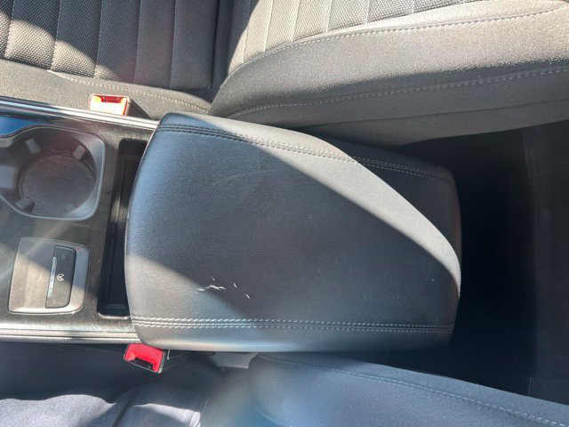 Used 2019 Ford Edge SE FWD image 22