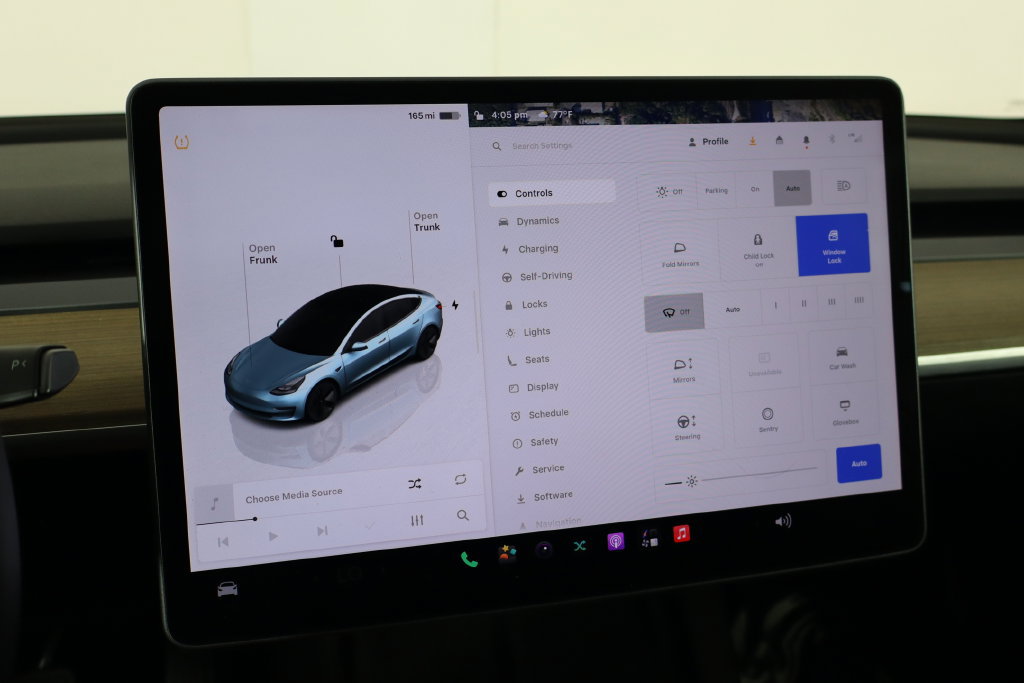 Used 2023 Tesla Model 3 Standard Range RWD image 29