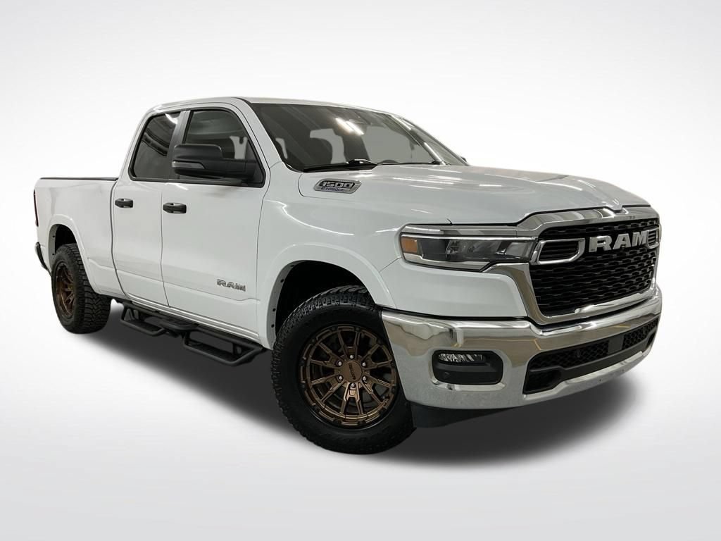 Used 2025 RAM 1500 Big Horn AWD/4WD image 4