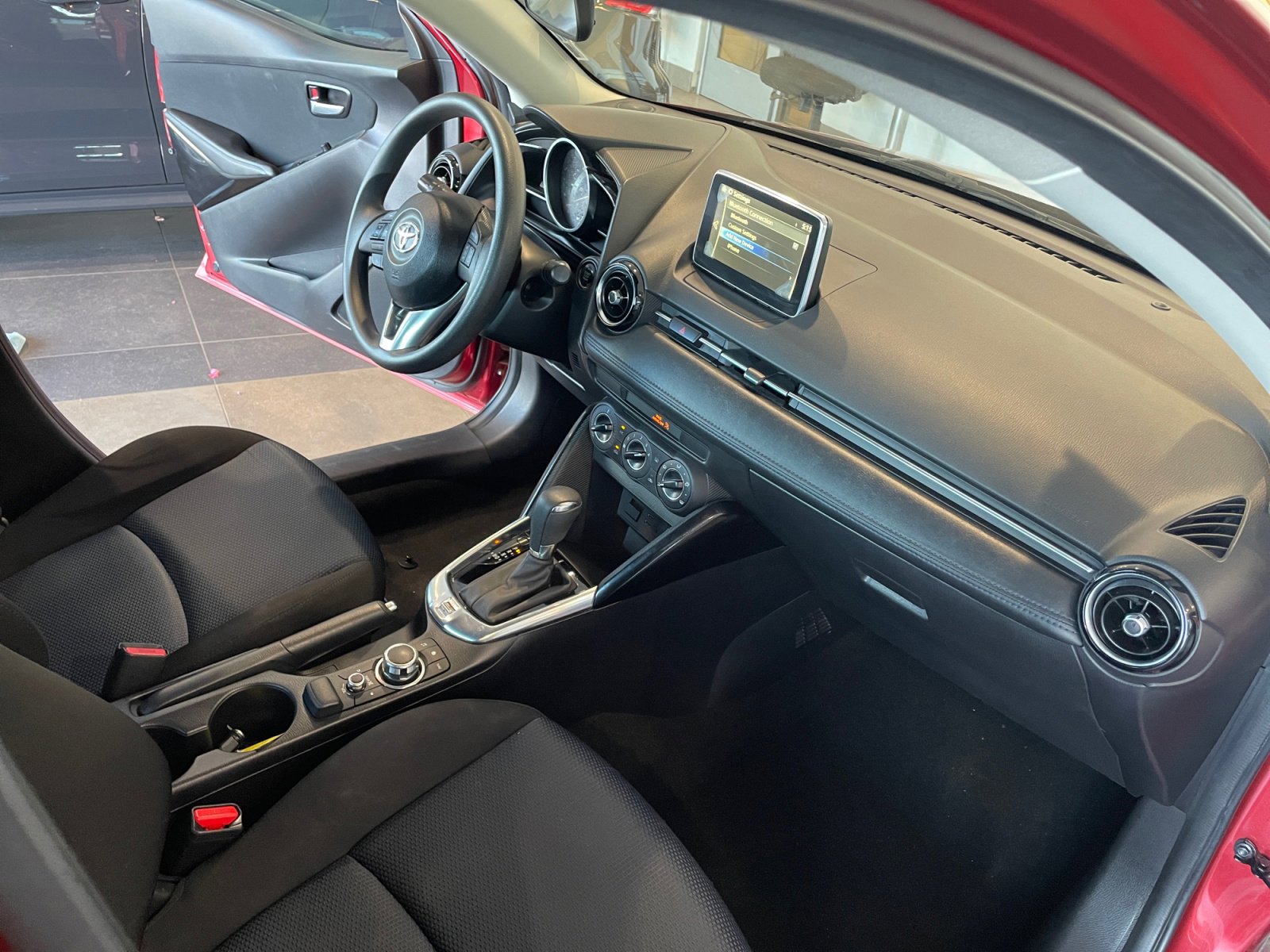 Used 2017 Toyota Yaris iA FWD image 31