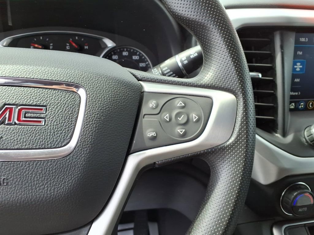 Used 2021 GMC Acadia SLE FWD image 17
