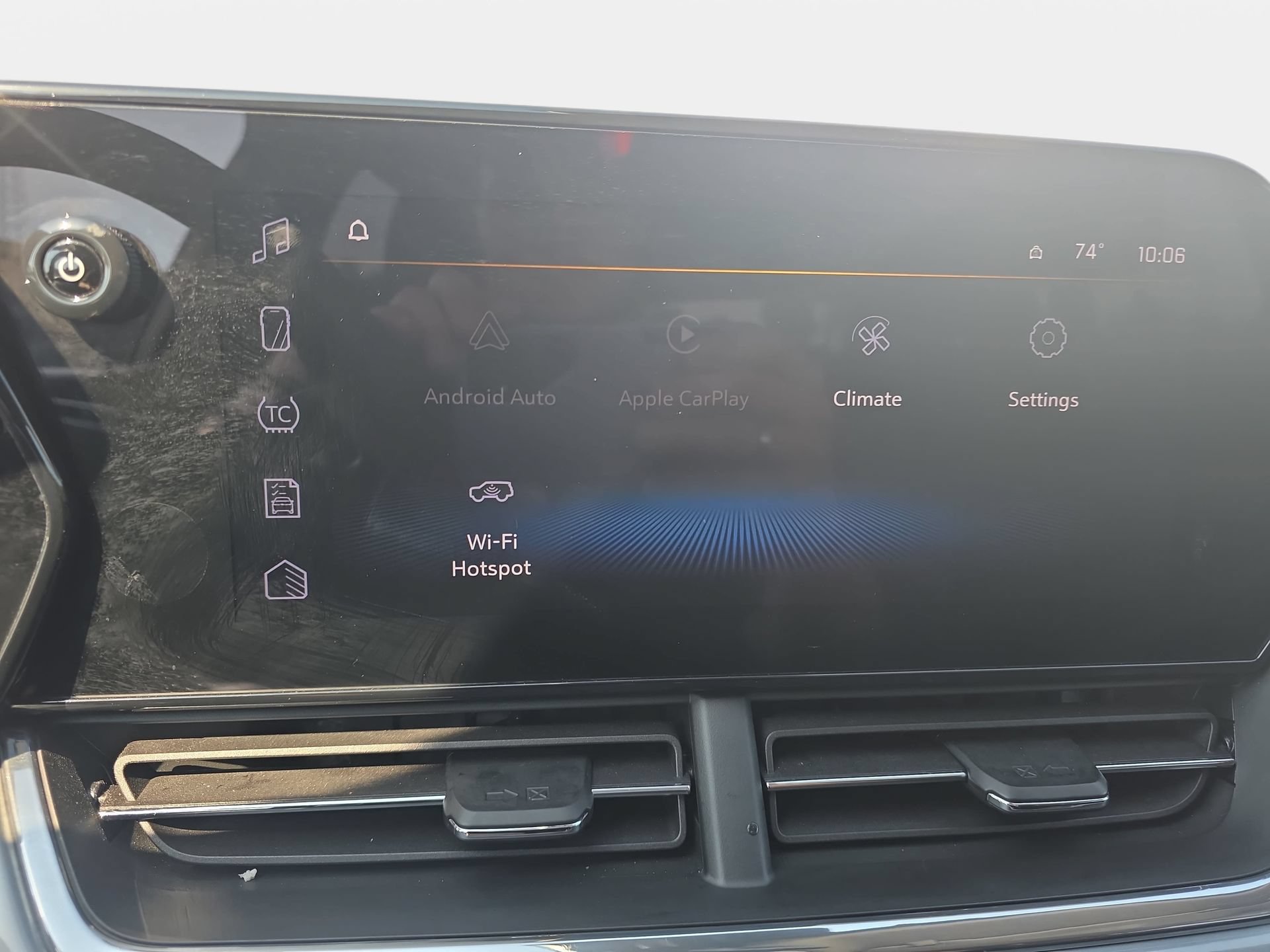 Used 2025 Chevrolet Trax LT FWD image 20