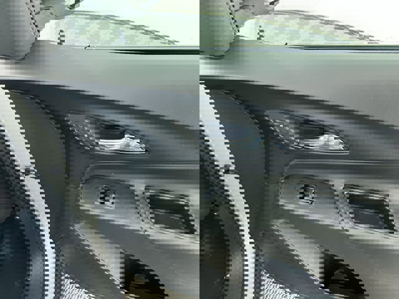 Used 2022 Chevrolet Equinox LT image 30