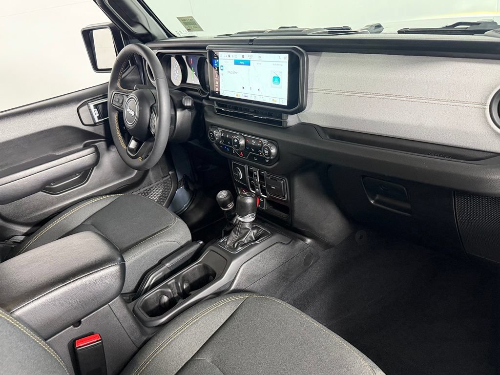 Used 2024 Jeep Wrangler Unlimited AWD/4WD image 17
