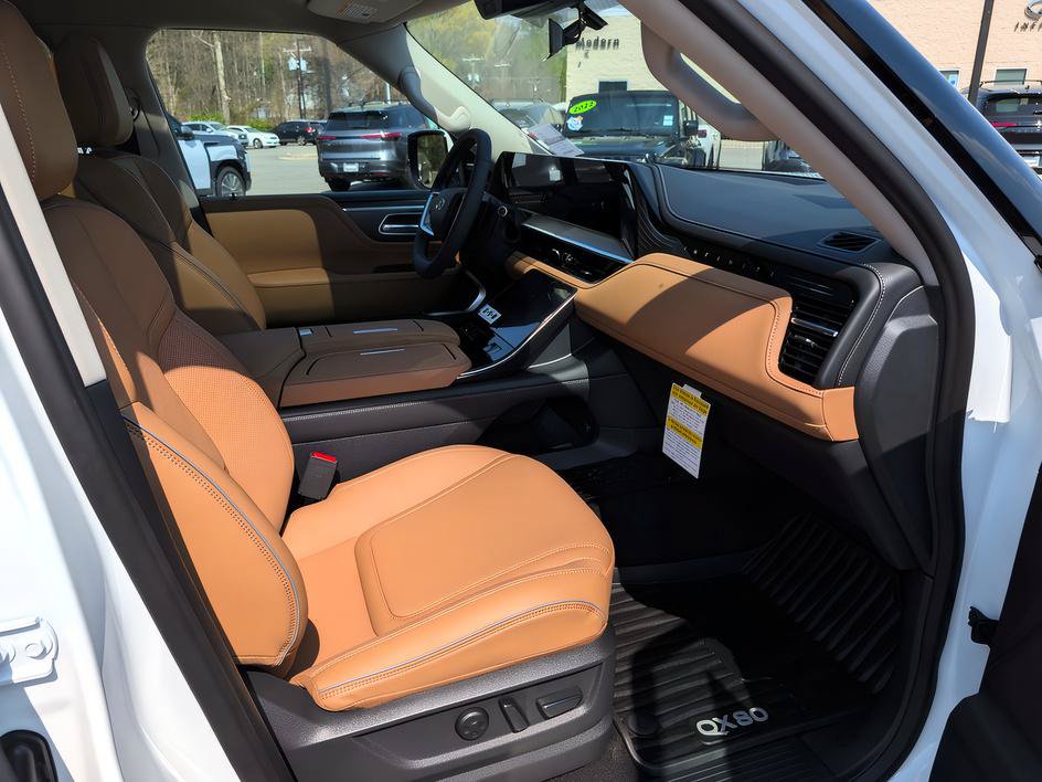 Certified 2026 INFINITI QX80 Luxe w/ Cargo Package AWD/4WD image 20