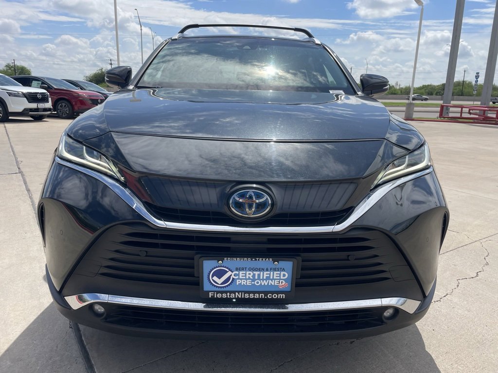 Used 2023 Toyota Venza LE image 7