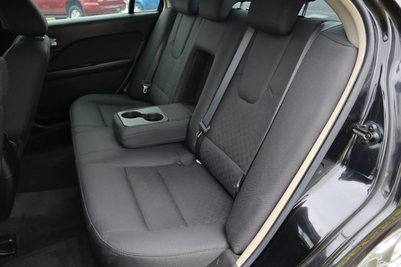 Used 2010 Ford Fusion SE image 15