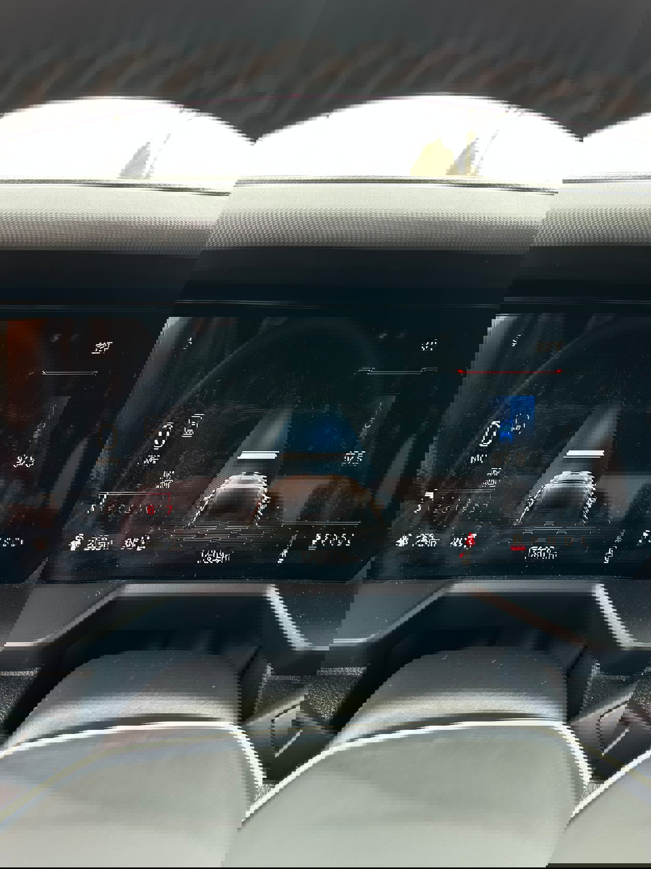 Used 2024 GMC Acadia AT4 w/ Luxury Package image 13