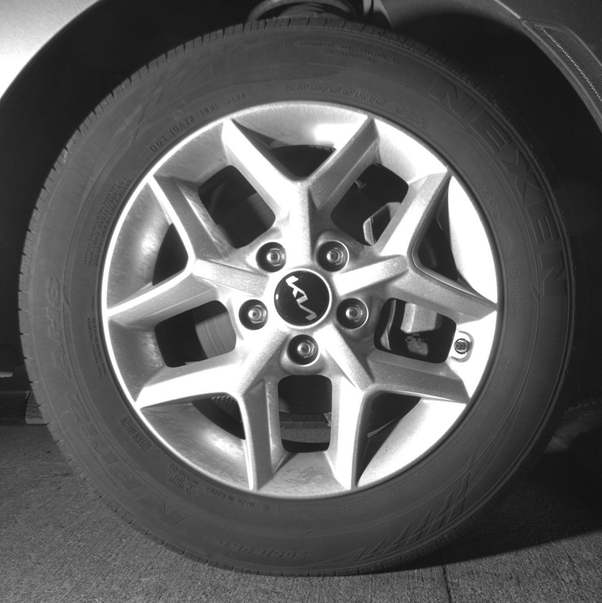 Used 2025 Kia Soul LX w/ LX Technology Package FWD image 13