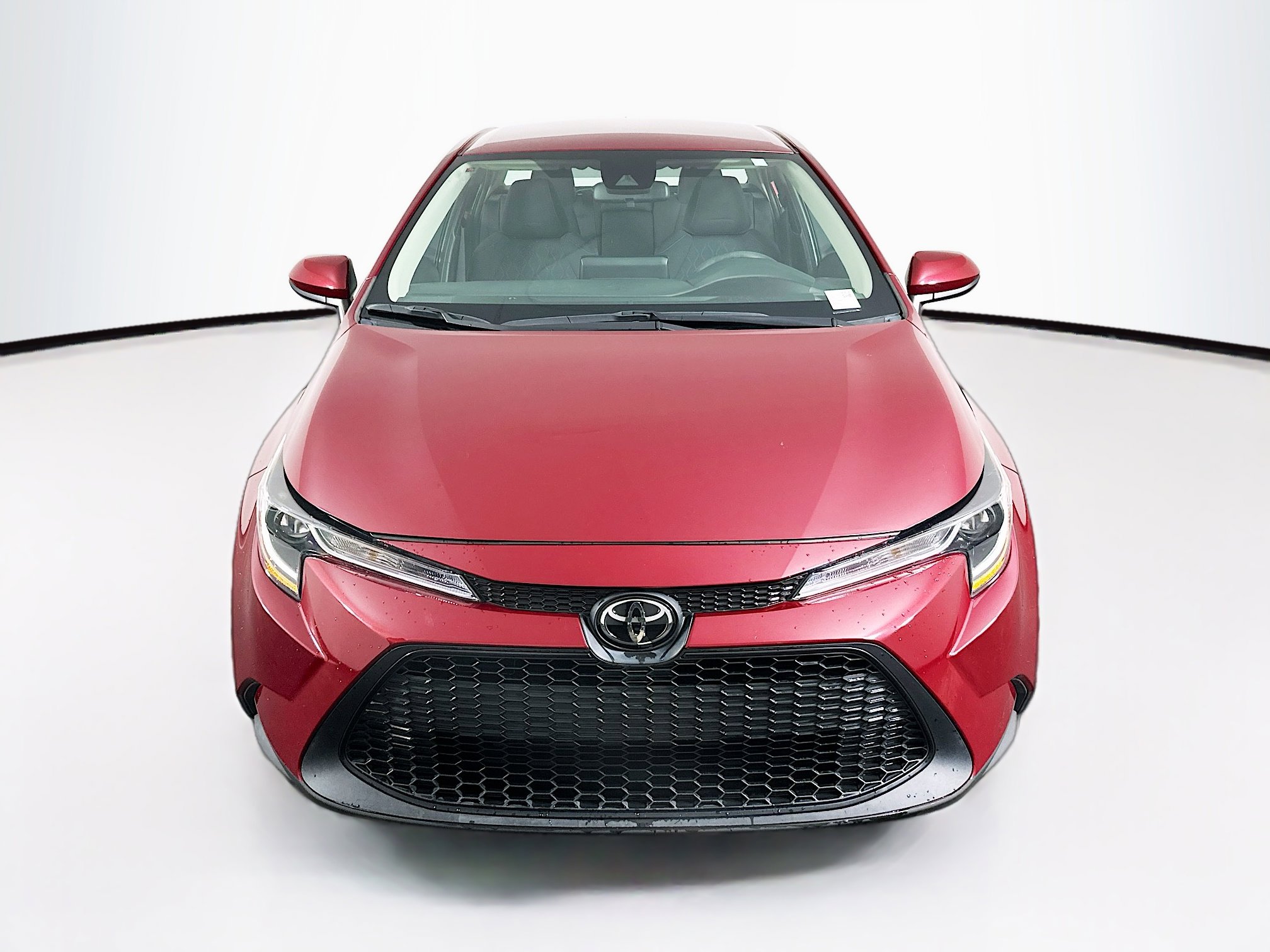 Used 2022 Toyota Corolla LE FWD image 2