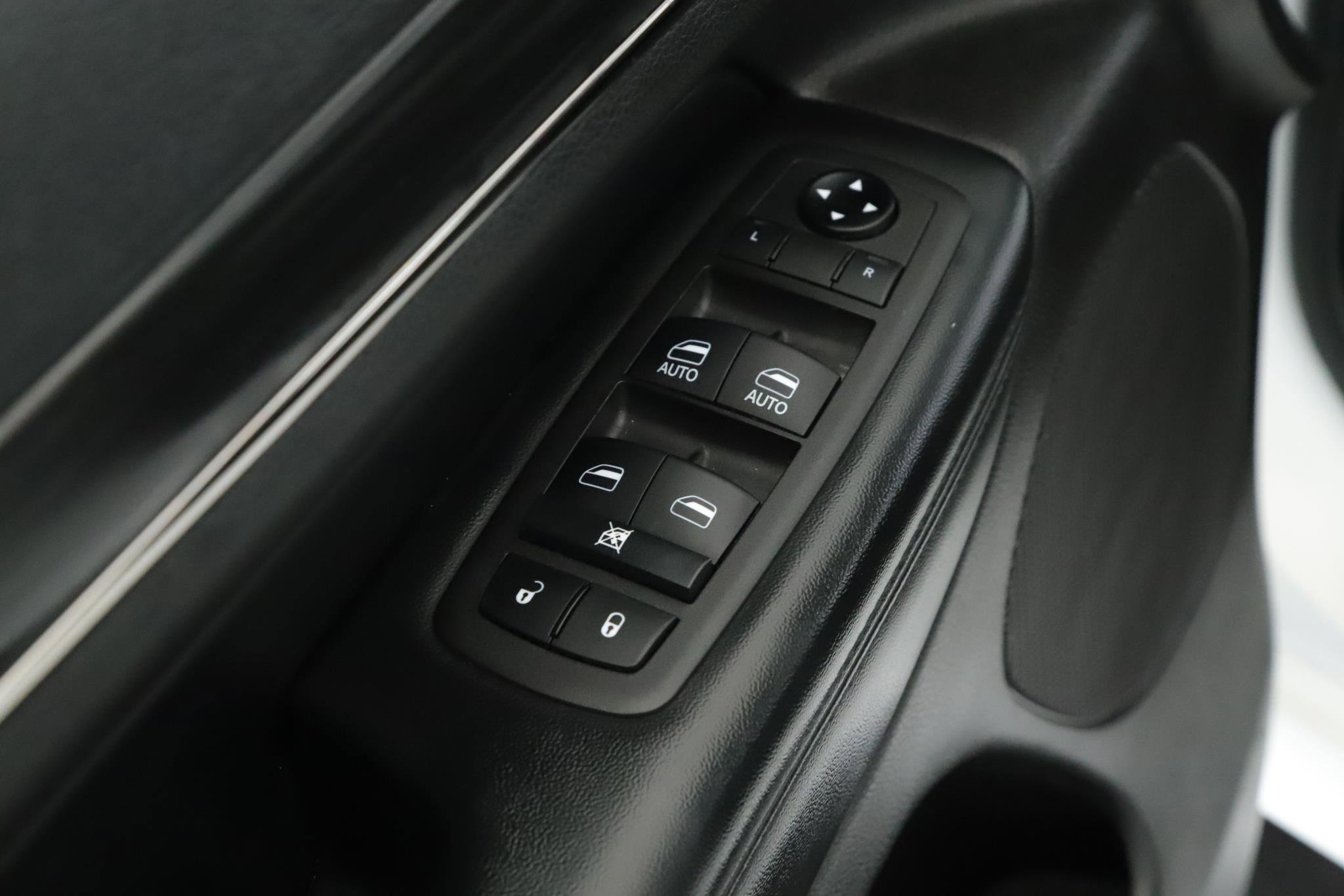 Certified 2021 Jeep Grand Cherokee Limited X image 9