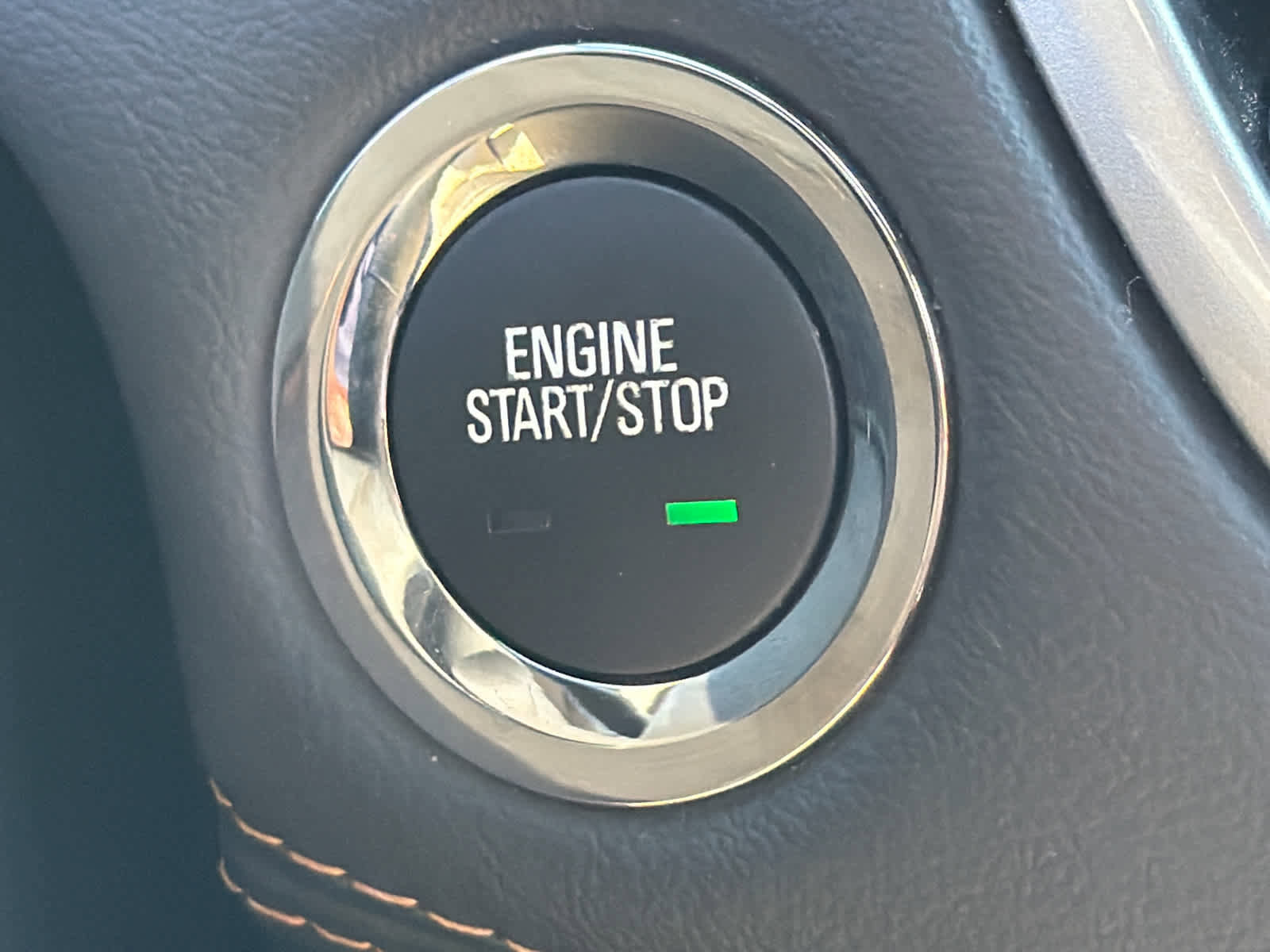 Certified 2022 Chevrolet Trax LT w/ LT Convenience Package AWD/4WD image 13