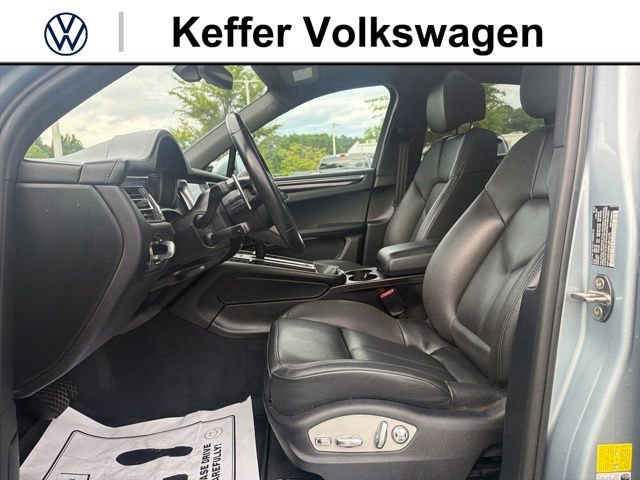 Used 2022 Porsche Macan S AWD/4WD image 12