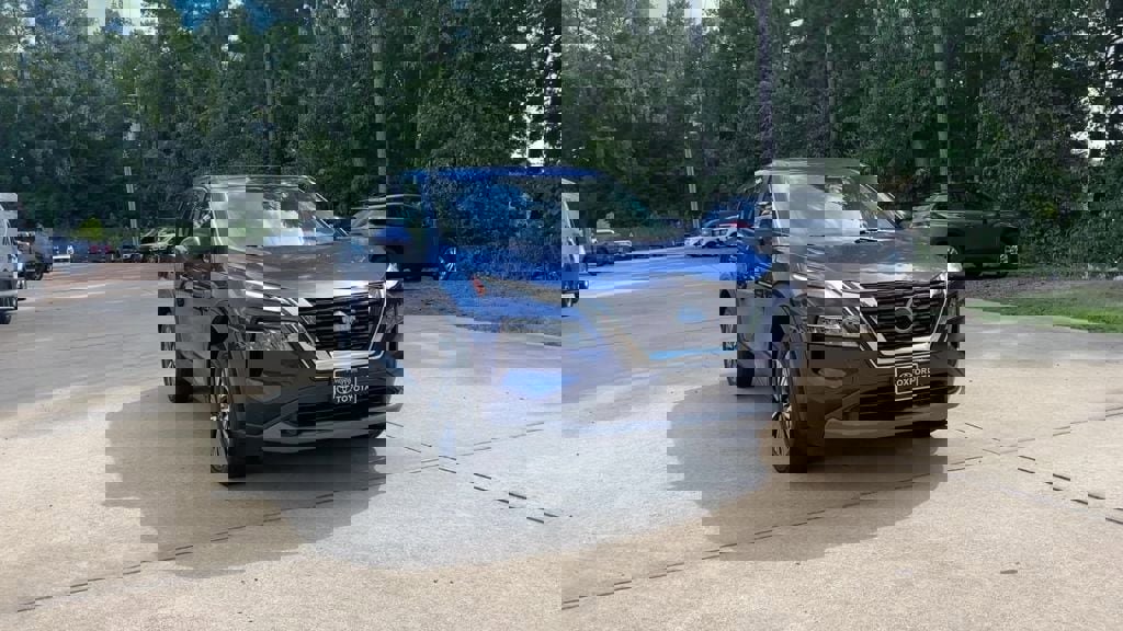 Used 2023 Nissan Rogue SV image 8