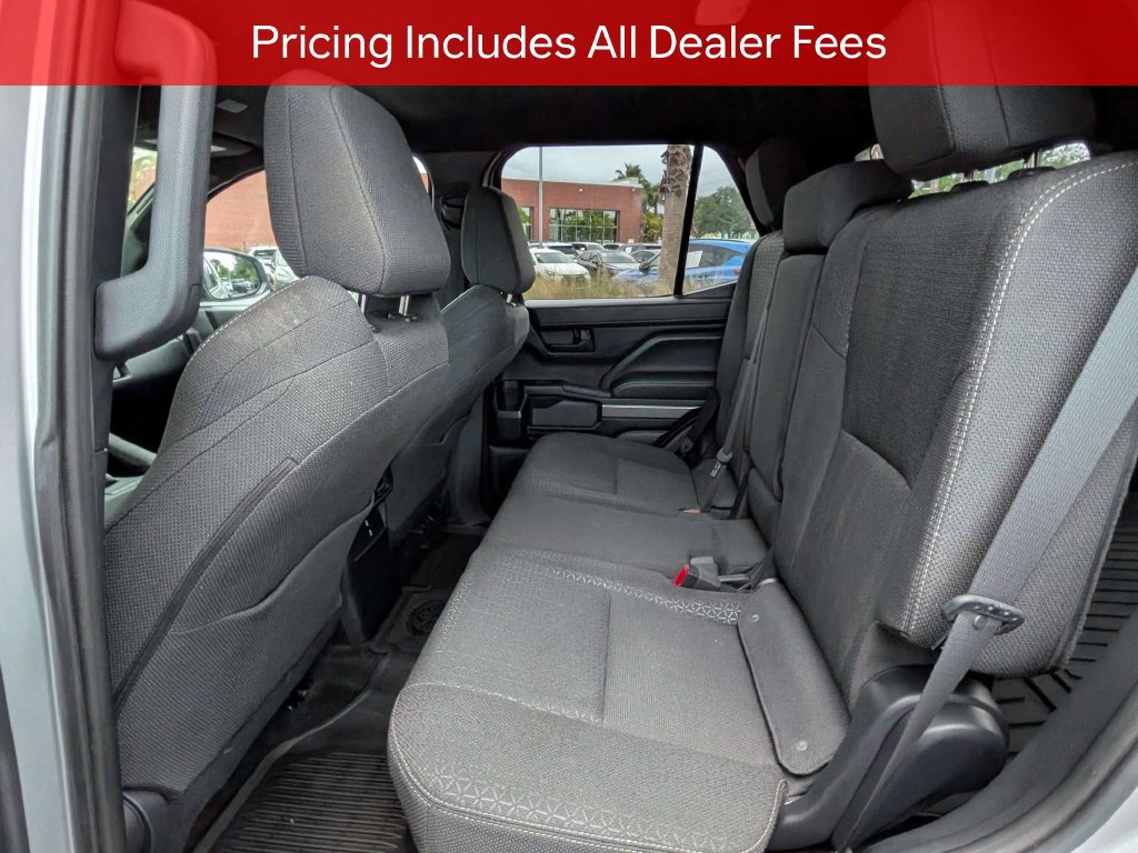 Used 2025 Toyota 4Runner SR5 AWD/4WD image 15