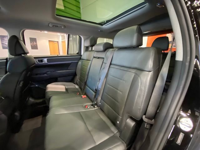 Used 2025 Hyundai Santa Fe Limited image 26